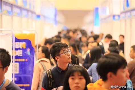 2023大学毕业生将达到1158万人！大数据分析，成功就业的途径分析高校人数增长率