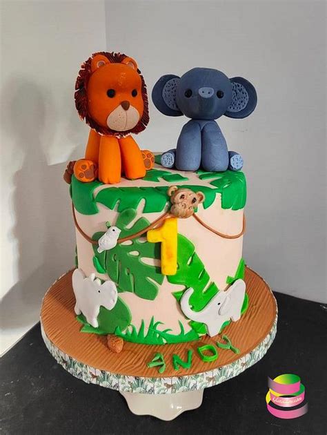 Jungle Cake Decorated Cake By Ruth Gatoandcake CakesDecor