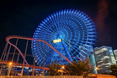 Cosmo Clock 21 Ferris Wheel Yokohama At Night コスモクロック21 A Photo