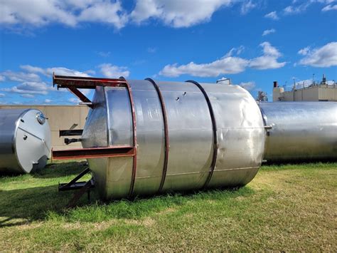 5000 Gallon Stainless Steel Vertical Tank - Revelation Machinery