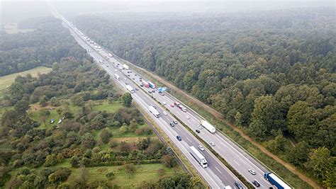 Auftragslage Im Stra Eng Terverkehr Wird Besser Dvz