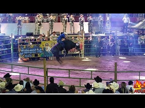 Los Destructores De Memo Ocampo En La Monumental De Morelia Youtube