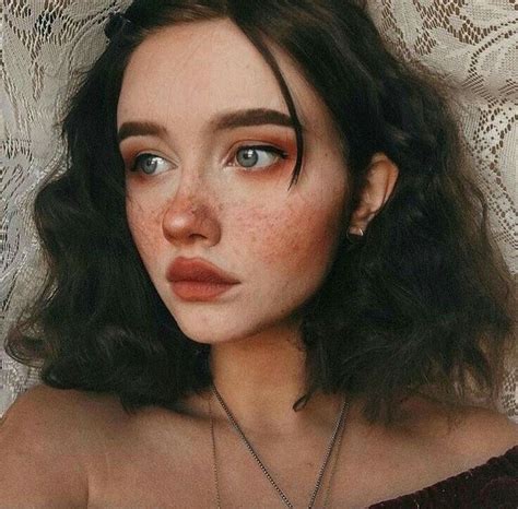 anne asteria ford (@pigss) • Instagram profile | Aesthetic makeup, Cute ...