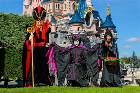 Disneyland Paris Transforms Into A Spooktacular Wonderland For