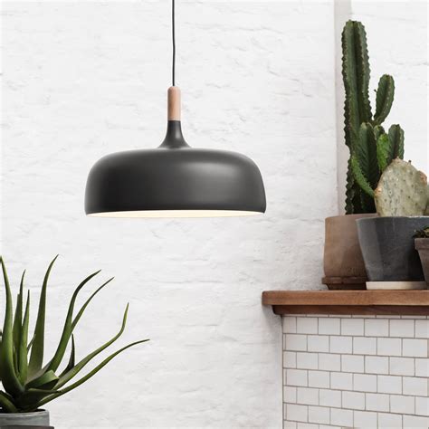 Northern Acorn Pendant Light Connox