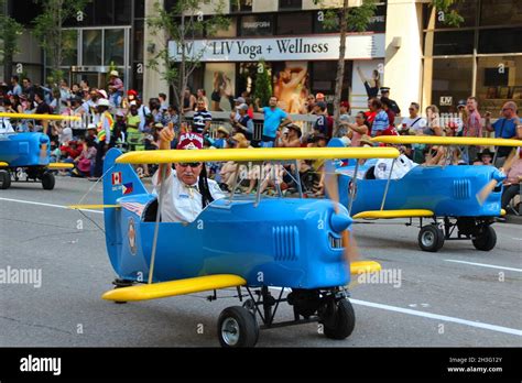 Calgary Stampede Parade Crowd Hi Res Stock Photography And Images Alamy