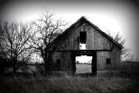 Old Abandoned Barn by laughlady99 on DeviantArt