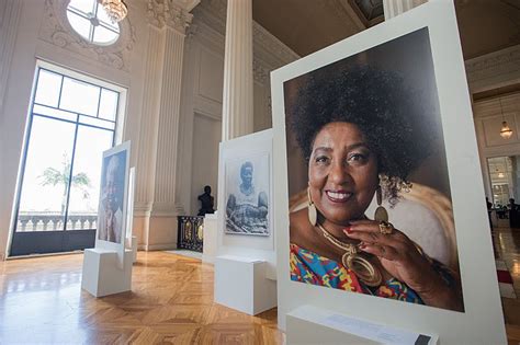 Exposi O Fotogr Fica Homenageia Mulheres Negras Ga Chas No Cultura