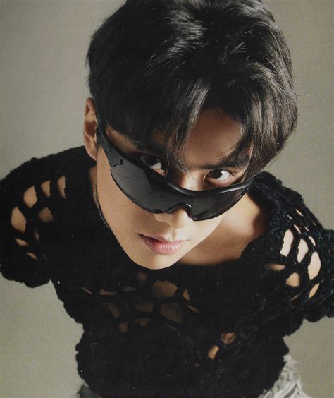 Pin By Eieifr On Ohmnanon Cute Gay Couples Gmmtv Actors Celebs