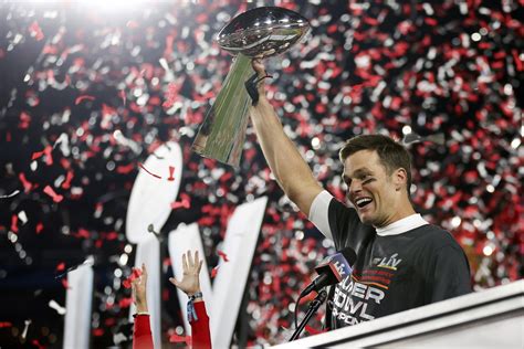 Tom Brady Leads Tampa Bay Buccaneers To Super Bowl Victory Daily Sabah