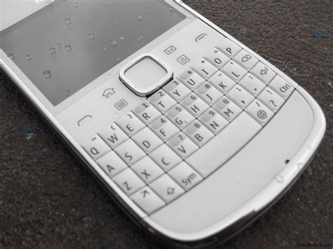 Nokia E6 Mobile Phone Review – Touch, QWERTY, 8MP Camera, Symbian Anna ...