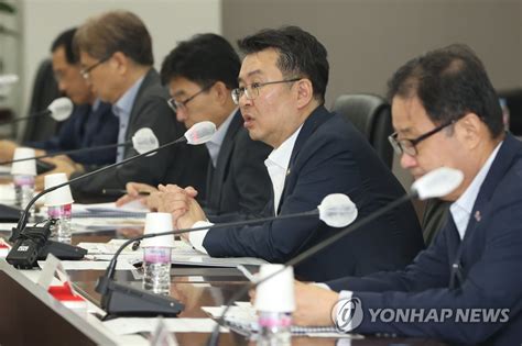 인사말하는 오기웅 차관 연합뉴스