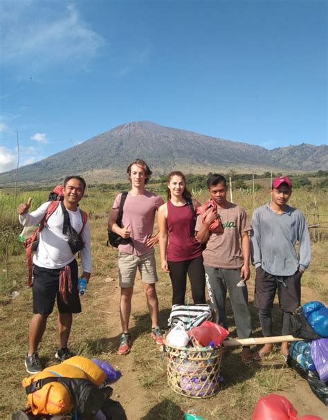 Hiking Mount Rinjani 2d 1n Crater Rim Senaru Moon Rinjani Adventure