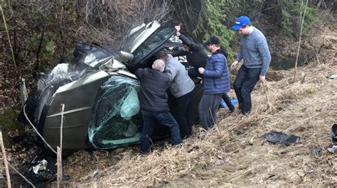 Bystanders Rush To Help Victims In Head On Highway 174 Crash Cbc News