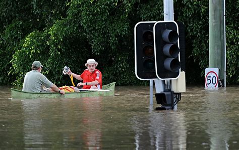 Floods In Australia Rage Through Brisbane The New York Times