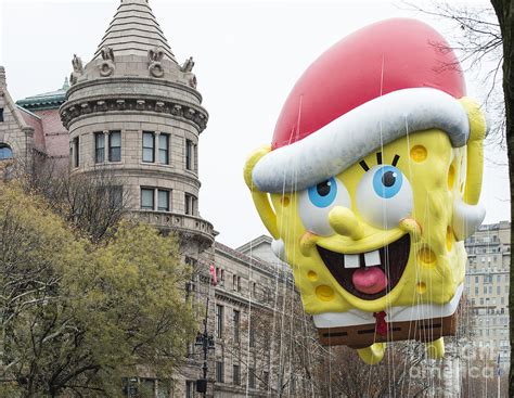 SpongeBob SquarePants Balloon at Macy's Thanksgiving Day Parade ...