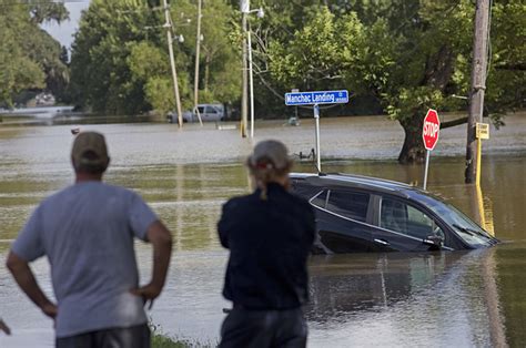 Louisiana Flooding Leaves 13 Dead In Worst Us Natural Disaster Since