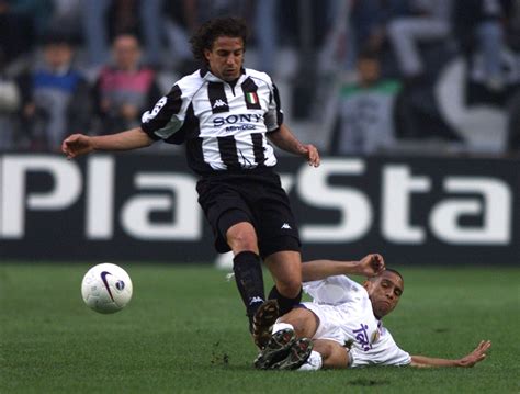 Del Piero Keen On Move Into Management Carlos Hoping For Job In Australia Football Eurosport