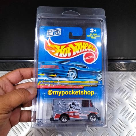 Hot Wheels Combat Medic Birdhouse Hotwheels Tony Hawk Skate Series Hobbies Toys