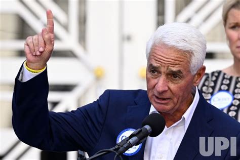 Photo Charlie Crist Speaks In Orlando Florida Orp20221015012