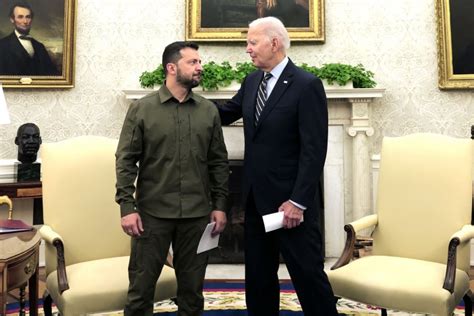 In Meeting With Zelensky Biden Announces Arms Package Continued