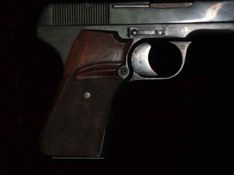 Накладки на рукоятки пистолетов и револьверов (орех) - Guns.ru Talks