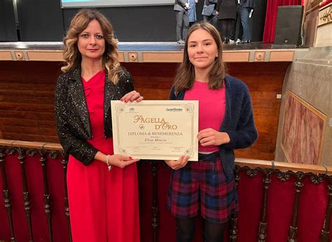 Elisa Mincio Premiata Con La Pagella Doro