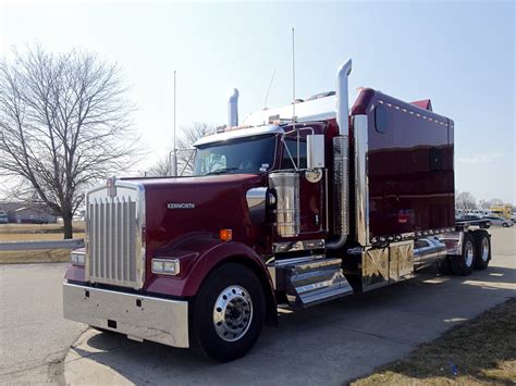 2022 Kenworth W900 Ext Cab With 156 Inch ARI Legacy II RBSD Sleeper