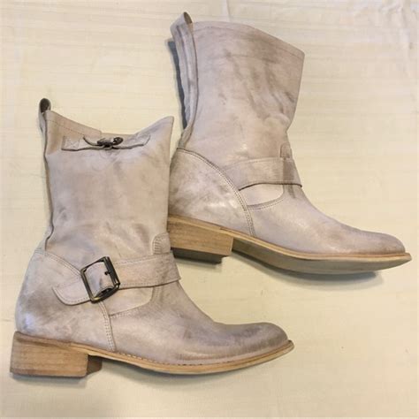 Vera Gomma | Shoes | Vera Gomma Heeled Distressed Taupe Leather Boots ...