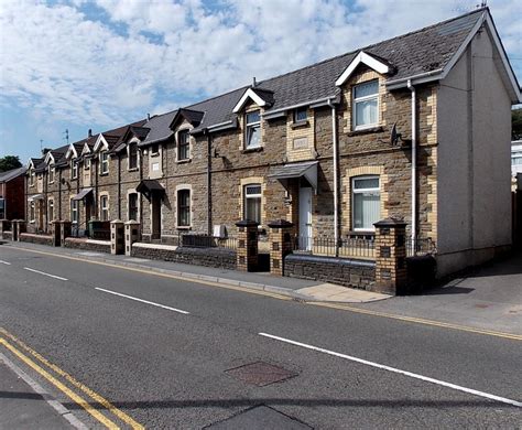 Late Victorian Houses Blackwood Road © Jaggery Geograph Britain