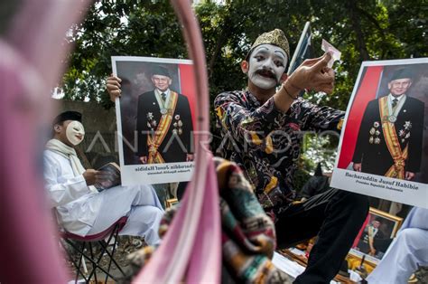 Pentas Seni Untuk Almarhum Bj Habibie Antara Foto