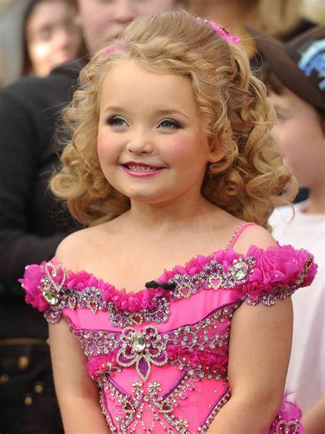 Honey Boo Boo S Alana Thompson Wears Pink Prom Dress