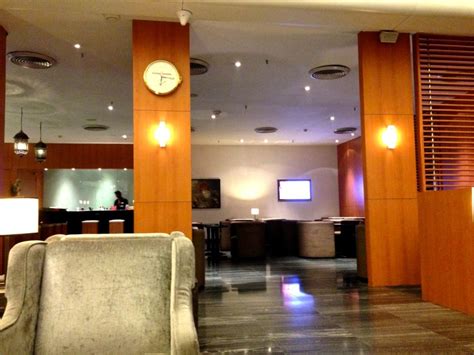 Delhi Airport Lounge | World-Adventurer