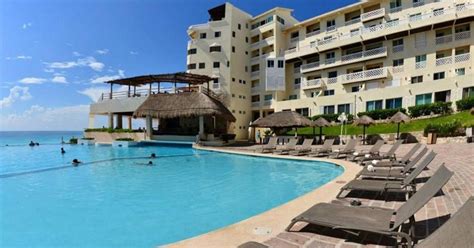 Prywatny Transfer Z Hotelu Cancun Plaza Condo Na Lotnisko Cun