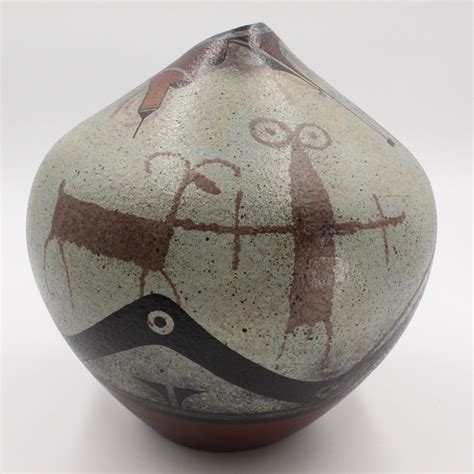 GoodLife Auctions Lot 1958 Zia Pueblo Pottery Vase By Ralph Aragon