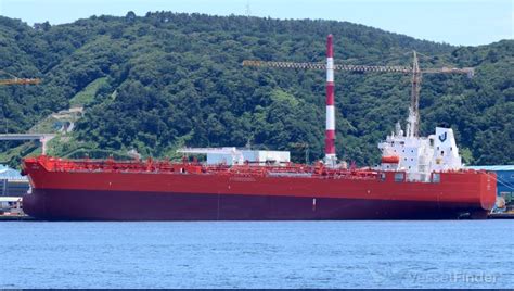 HAYAT, Chemical/Oil Products Tanker - Details and current position ...
