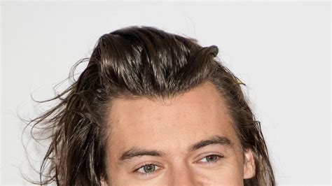 Harry Styles Breaker Of Hearts Now Also Breaking Noses Teen Vogue