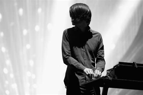 Jonny Greenwood Debuts New 'Horror vacui' Music At BBC Proms: Listen - Stereogum