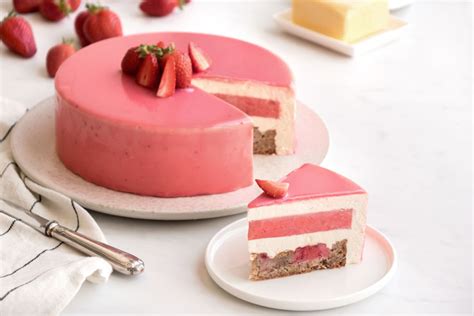 Entremets fraises et vanille Empreinte Sucrée