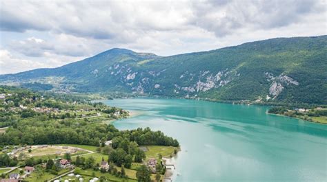 Le Lac De Chalain Dans Le Jura Que Voir Et Que Faire Aux Alentours