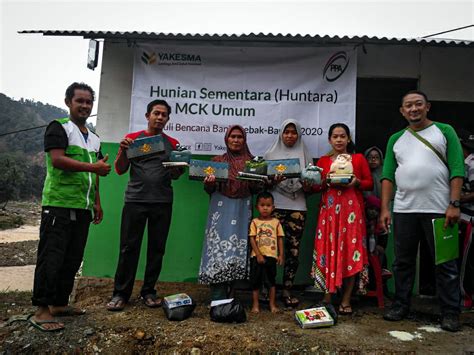 Yakesma Lakukan Serah Terima Huntara Untuk Korban Banjir Lebak