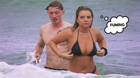 10 Hot Sexy Anna Maynard Bikini Pics