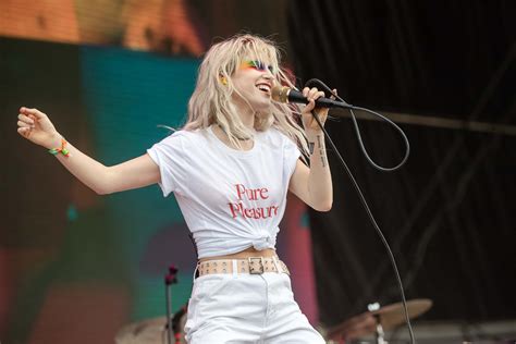 Paramore S Hayley Williams To Release Solo Music 93 3 Kgsr Hd2