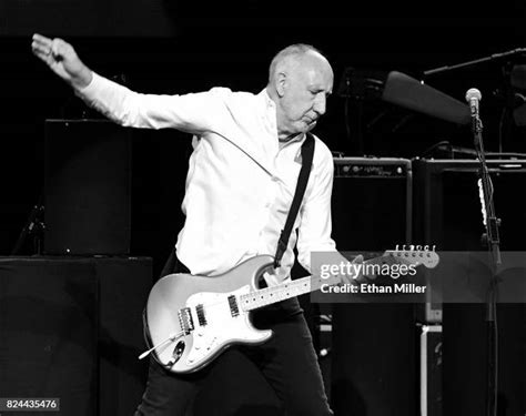 Pete Townshend Windmill Photos and Premium High Res Pictures - Getty Images