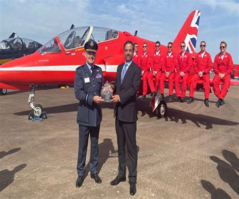 Bahrain International Airshow To Host Uk Red Arrows Aerobatic Team Al Defaiya