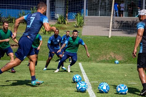 Escala O Londrina Tem Dupla Suspensa Dois Retornos E Estreia No