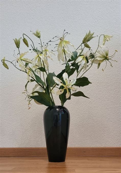 Vase Mit Blumen Kaufen Auf Ricardo