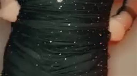 Essayer Des Robes Et De La Lingerie Sexy Me Rend Tellement Excit E Que Je Baise Mon Plus Gros