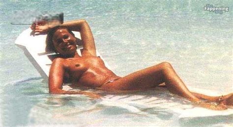 Federica Panicucci Nude Photos TheFappening