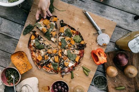 Homemade Pizza For Labor Day Weekend Fun In The Sun